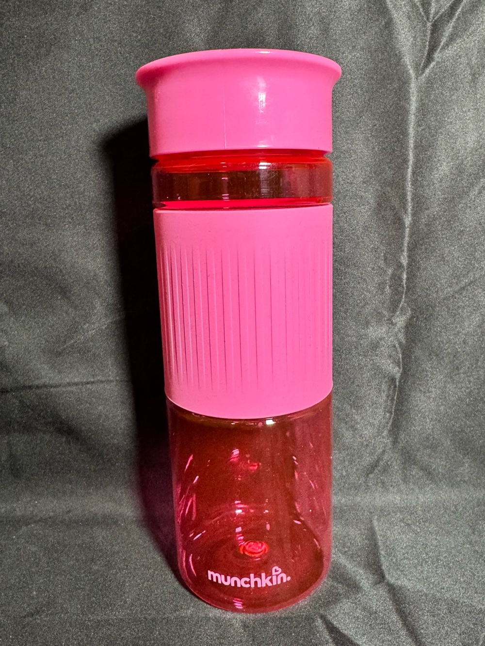 EUC Munchkin 24oz Miracle Hydration Bottle